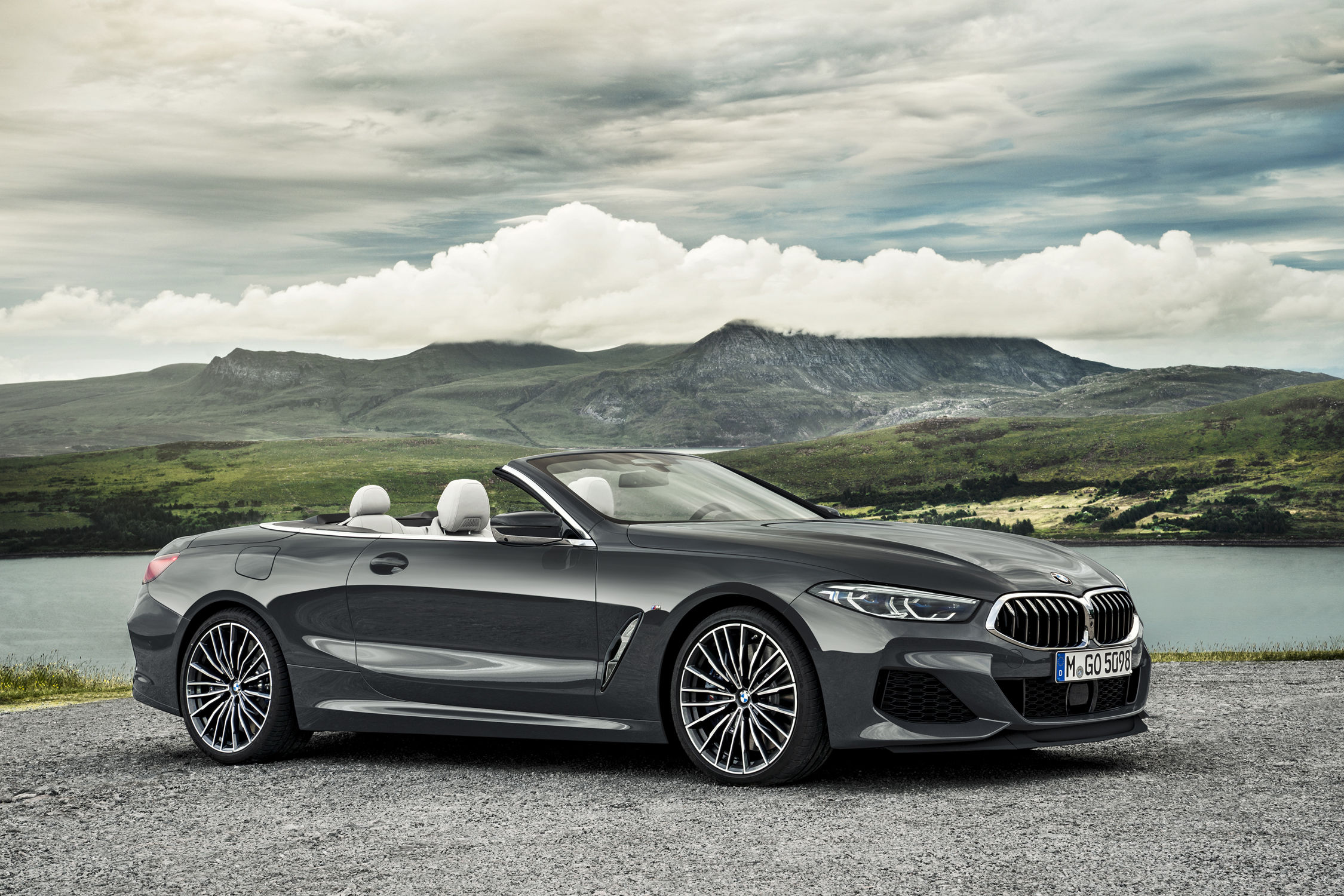 La BMW Série 8 enlève le haut !