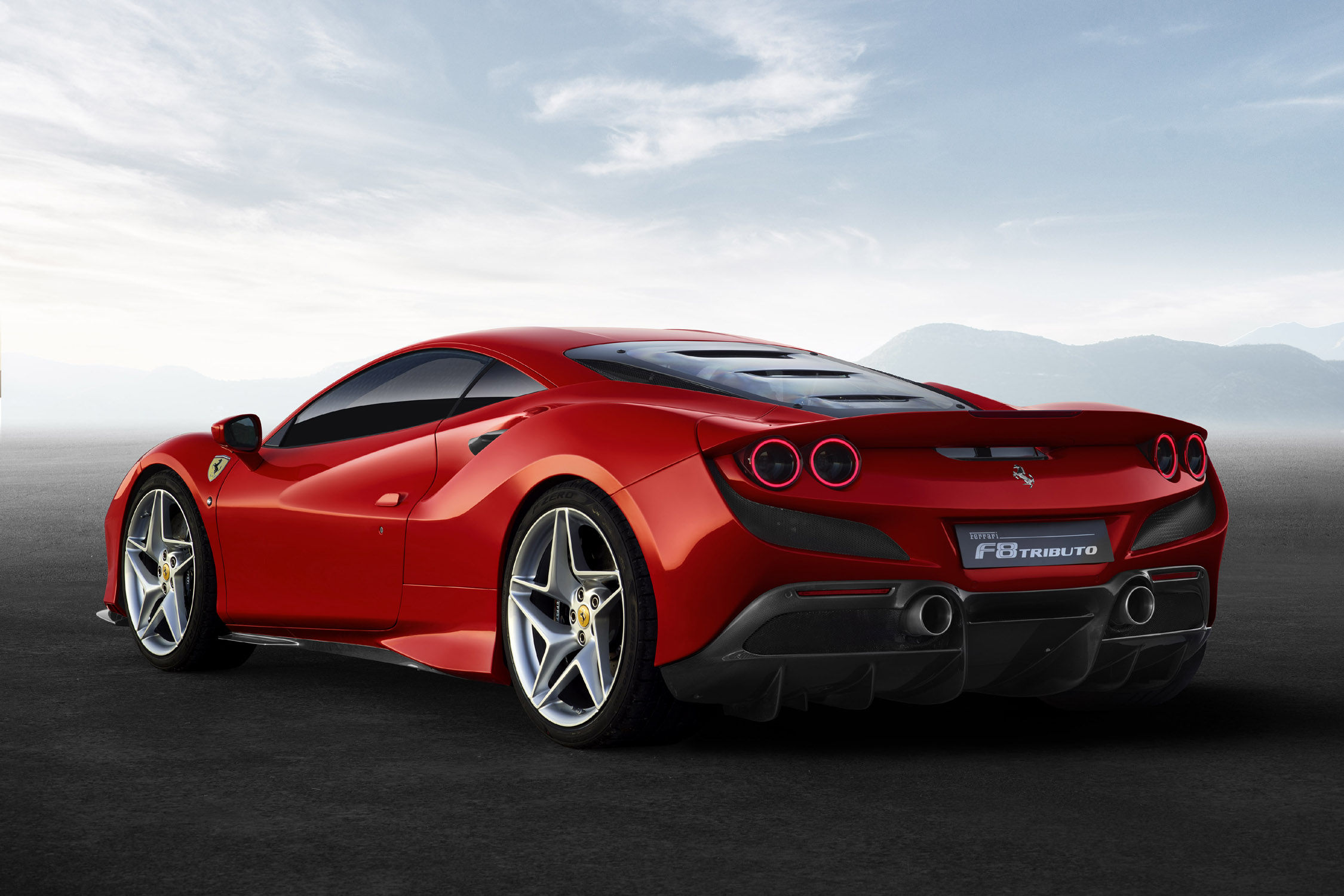 Ferrari lève le voile sur la F8 Tributo